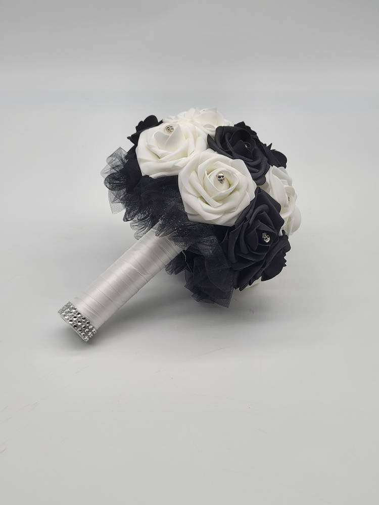 Gothic Skull Black and White Wedding Bouquet, Bridal Bouquet,Bridesmaid Bouquet, Matching Corsages and Boutonnieres, Halloween Wedding