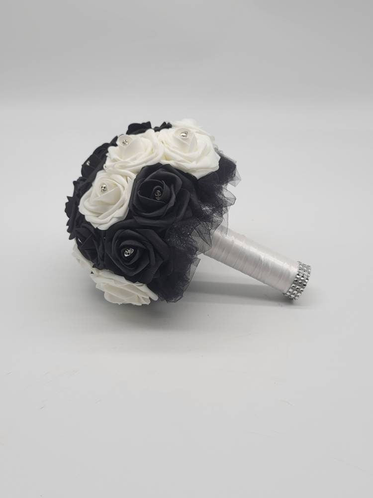 Gothic Skull Black and White Wedding Bouquet, Bridal Bouquet,Bridesmaid Bouquet, Matching Corsages and Boutonnieres, Halloween Wedding