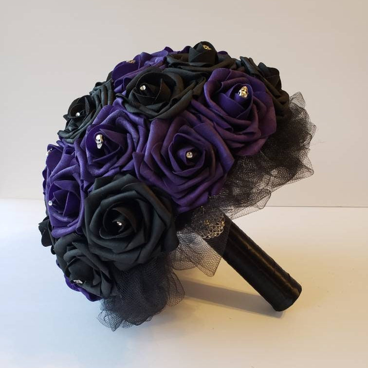 Gothic Skull Dark purple and Black Wedding Bouquet,Bridal Bouquet, Bridesmaid Bouquet,Matching Corsages and Boutonnieres,Halloween Wedding
