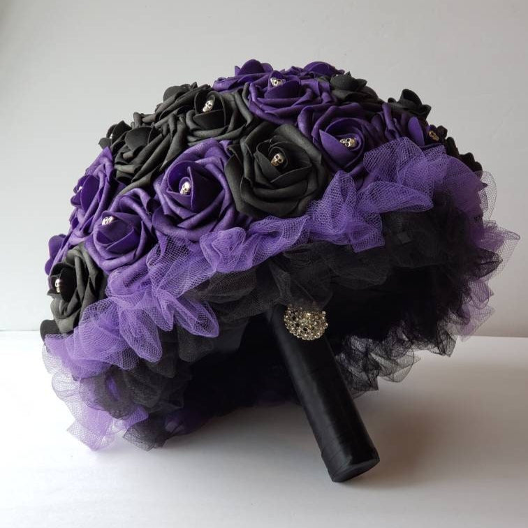 Gothic Skull Dark purple and black Wedding Bouquet, Bridal Bouquet, Bridesmaid Bouquet,Matching Corsages and Boutonnieres,Halloween Wedding